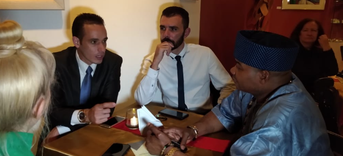 Jantar e conversa empresarial na Embaixada Árabe do Egito