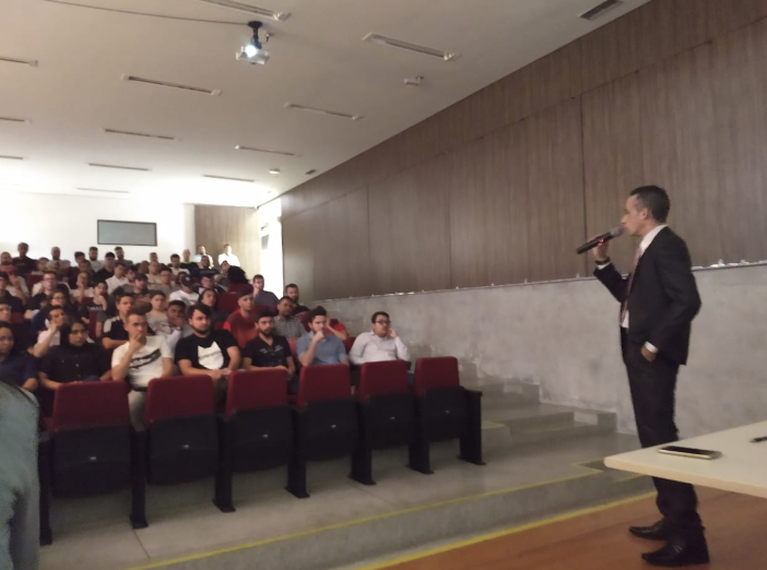 Palestra da Atrium no auditório da FATEC-Itaquera